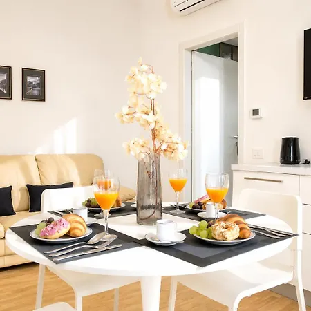 - Brand-new Flat For 5 Steps To A-c 아파트 *