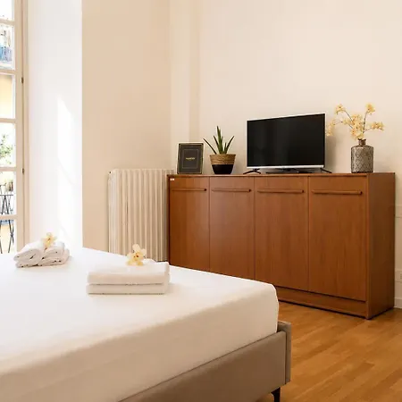 - Brand-new Flat For 5 Steps To A-c Côme